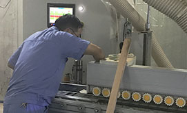 辦公家具定制：辦公室前臺背景墻裝修設(shè)計商業(yè)合作